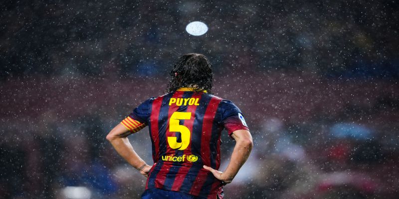 Puyol luôn chiến đấu quên mình vì màu cờ sắc áo