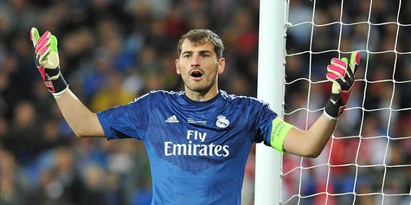 Iker Casillas - Người gác đền huyền thoại của Kền Kền Trắng